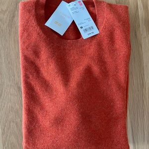UNIQLO 100% CASHMERE SWEATER. *NWT* Men’s M